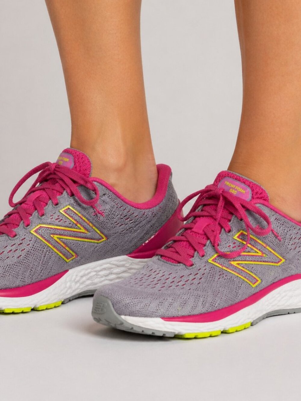 New Balance Fresh Foam 880 v11 Gray Pink Running Shoes Women’s 5.5